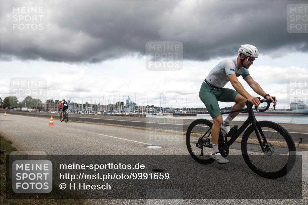 16.08.2026 - KN Förde Triathlon 2026 H.Heesch http://msf.ph/oto/9991659 16.08.2026 13:29:37 Radfahren 720 meine-sportfotos.de