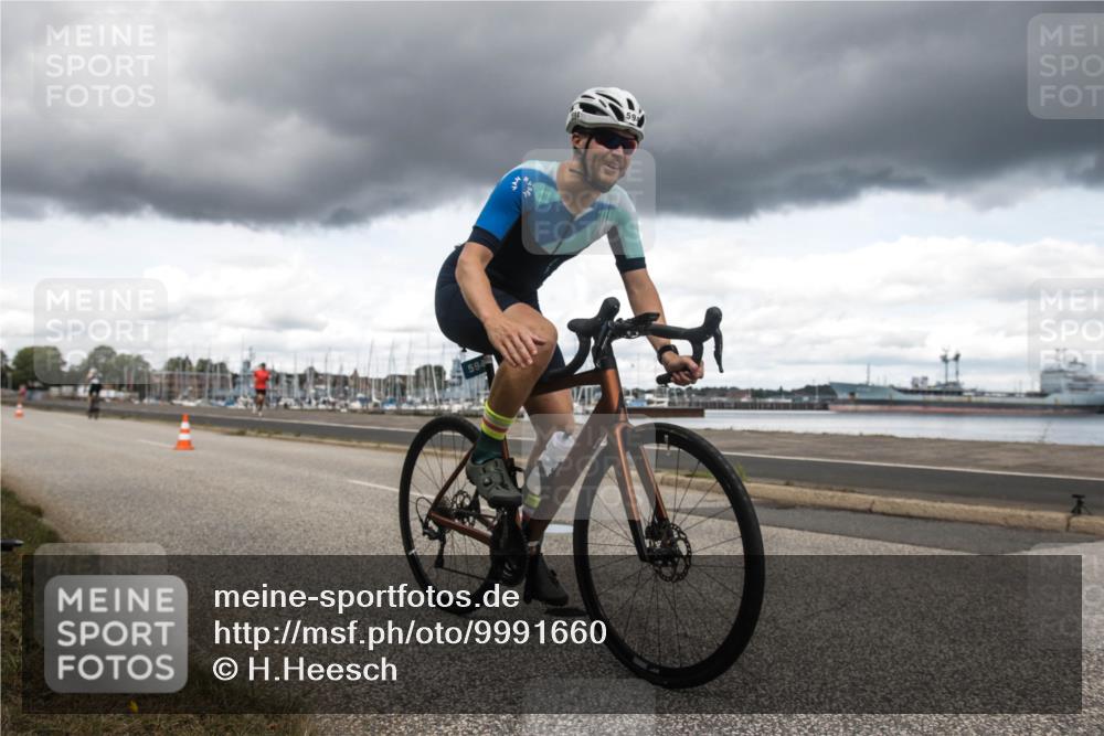 16.08.2026 - KN Förde Triathlon 2026 H.Heesch http://msf.ph/oto/9991660 16.08.2026 13:29:39 Radfahren 720 meine-sportfotos.de