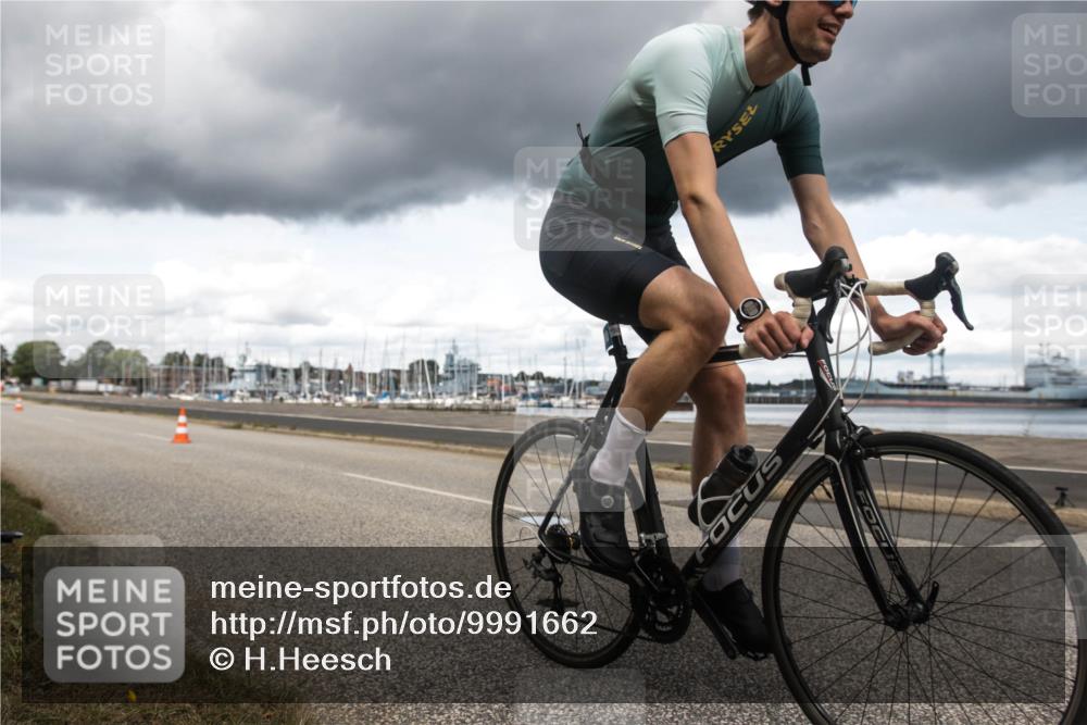 16.08.2026 - KN Förde Triathlon 2026 H.Heesch http://msf.ph/oto/9991662 16.08.2026 13:29:58 Radfahren 592 meine-sportfotos.de