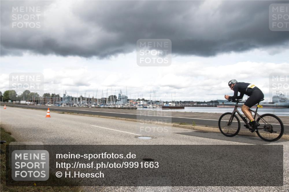16.08.2026 - KN Förde Triathlon 2026 H.Heesch http://msf.ph/oto/9991663 16.08.2026 13:30:16 Radfahren  meine-sportfotos.de