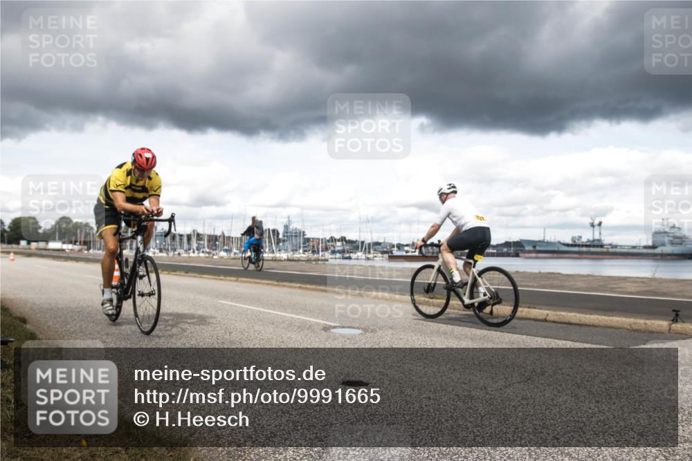 16.08.2026 - KN Förde Triathlon 2026 H.Heesch http://msf.ph/oto/9991665 16.08.2026 13:30:55 Radfahren 576 meine-sportfotos.de