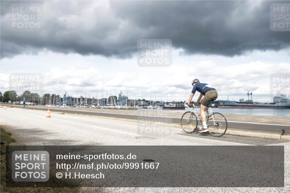 16.08.2026 - KN Förde Triathlon 2026 H.Heesch http://msf.ph/oto/9991667 16.08.2026 13:31:02 Radfahren  meine-sportfotos.de