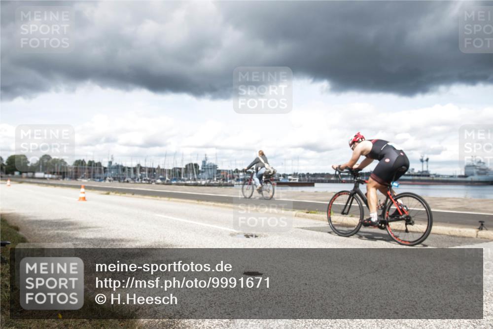 16.08.2026 - KN Förde Triathlon 2026 H.Heesch http://msf.ph/oto/9991671 16.08.2026 13:31:21 Radfahren  meine-sportfotos.de