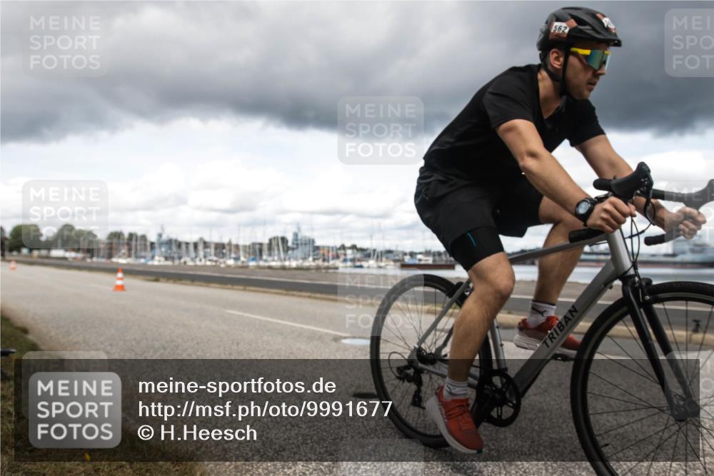 16.08.2026 - KN Förde Triathlon 2026 H.Heesch http://msf.ph/oto/9991677 16.08.2026 13:32:17 Radfahren 589, 596 meine-sportfotos.de