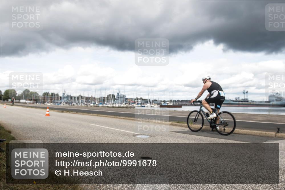 16.08.2026 - KN Förde Triathlon 2026 H.Heesch http://msf.ph/oto/9991678 16.08.2026 13:32:23 Radfahren 515, 584, 589 meine-sportfotos.de