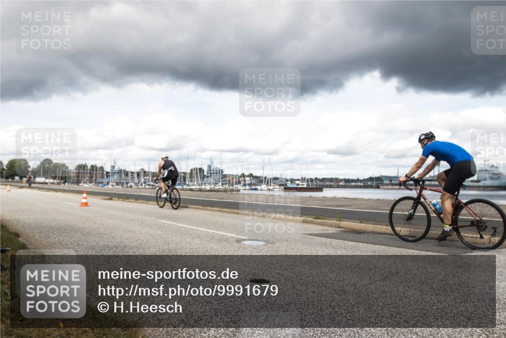 16.08.2026 - KN Förde Triathlon 2026 H.Heesch http://msf.ph/oto/9991679 16.08.2026 13:32:24 Radfahren 515, 584 meine-sportfotos.de