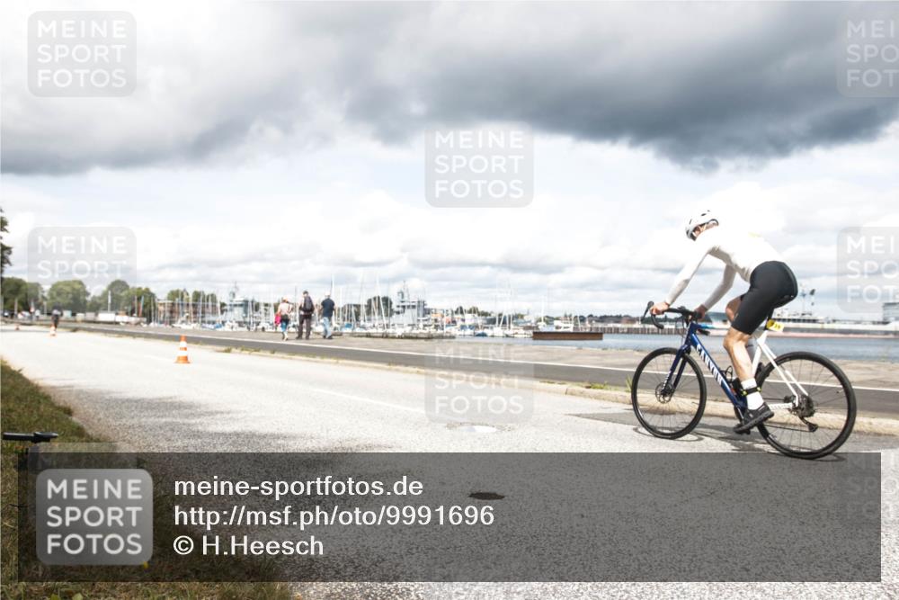 16.08.2026 - KN Förde Triathlon 2026 H.Heesch http://msf.ph/oto/9991696 16.08.2026 13:34:15 Radfahren  meine-sportfotos.de
