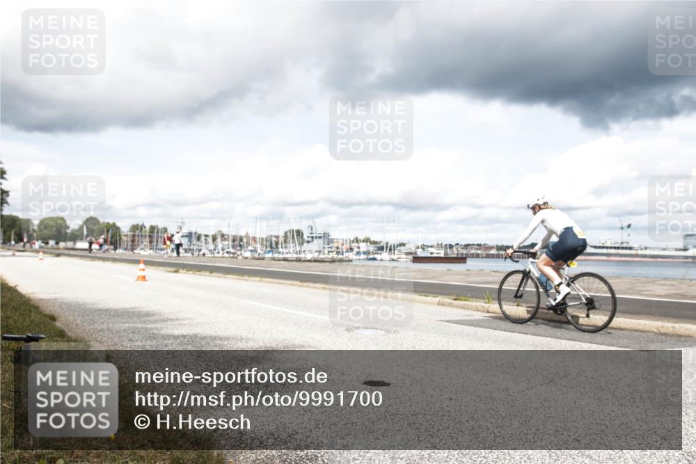 16.08.2026 - KN Förde Triathlon 2026 H.Heesch http://msf.ph/oto/9991700 16.08.2026 13:34:55 Radfahren  meine-sportfotos.de