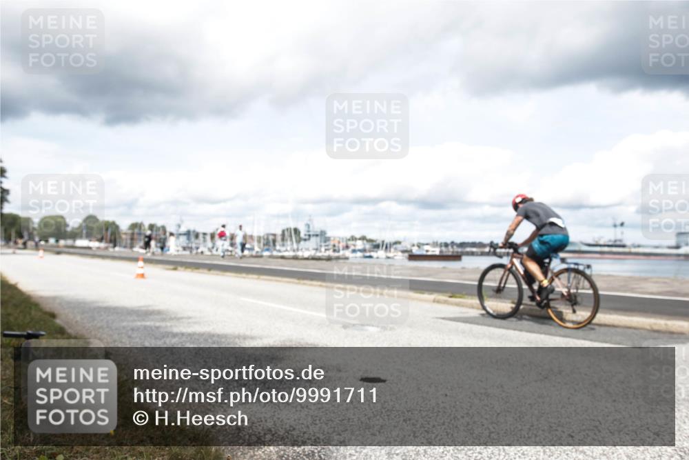 16.08.2026 - KN Förde Triathlon 2026 H.Heesch http://msf.ph/oto/9991711 16.08.2026 13:36:25 Radfahren  meine-sportfotos.de