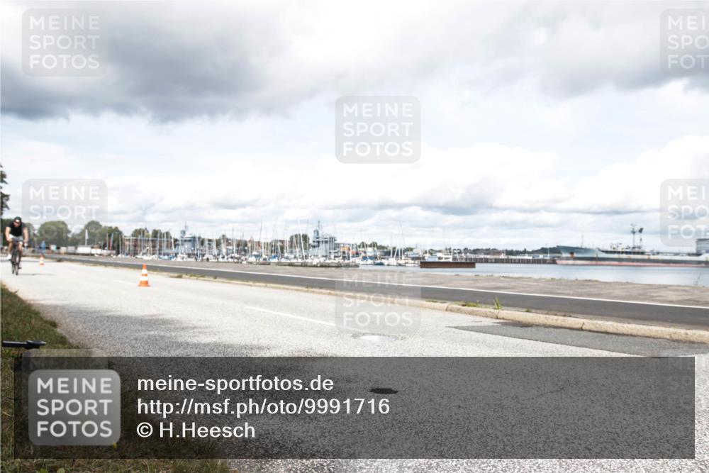 16.08.2026 - KN Förde Triathlon 2026 H.Heesch http://msf.ph/oto/9991716 16.08.2026 13:37:07 Radfahren  meine-sportfotos.de