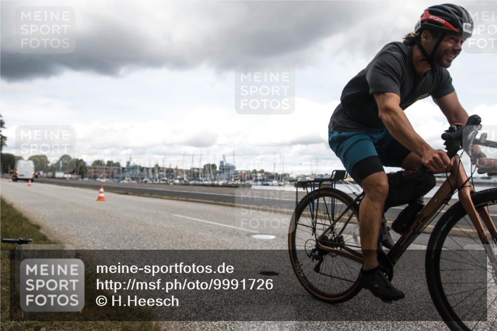 16.08.2026 - KN Förde Triathlon 2026 H.Heesch http://msf.ph/oto/9991726 16.08.2026 13:39:11 Radfahren  meine-sportfotos.de