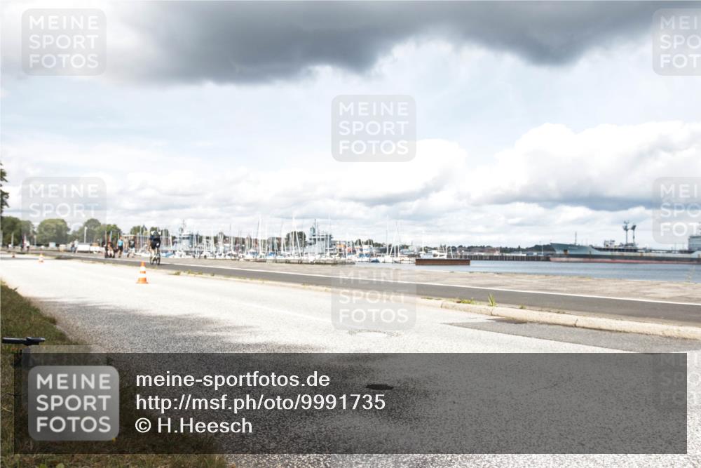 16.08.2026 - KN Förde Triathlon 2026 H.Heesch http://msf.ph/oto/9991735 16.08.2026 13:43:42 Radfahren  meine-sportfotos.de