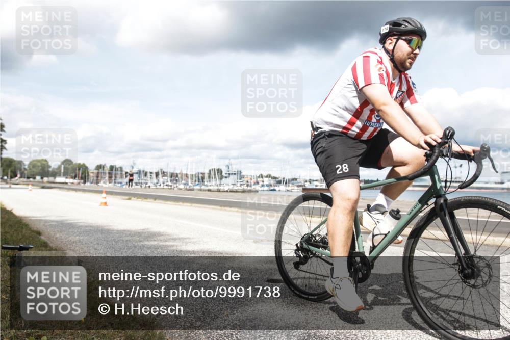 16.08.2026 - KN Förde Triathlon 2026 H.Heesch http://msf.ph/oto/9991738 16.08.2026 13:45:11 Radfahren  meine-sportfotos.de