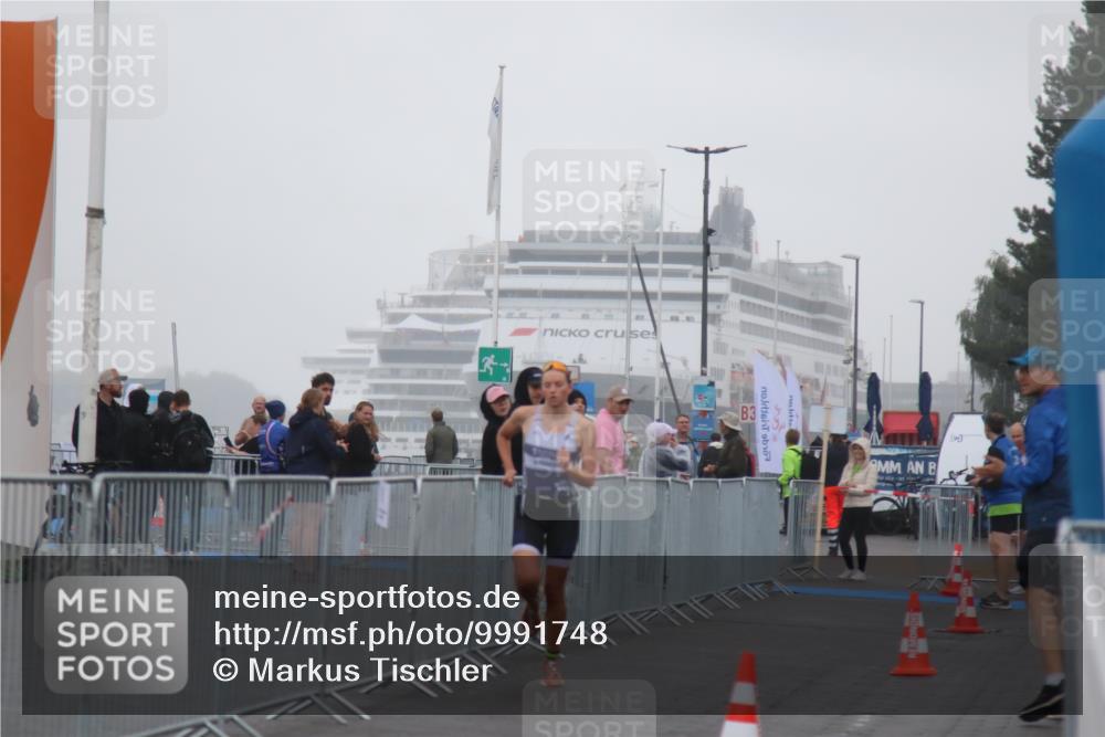 16.08.2026 - KN Förde Triathlon 2026 Markus Tischler http://msf.ph/oto/9991748 16.08.2026 09:50:14 Ziel  meine-sportfotos.de