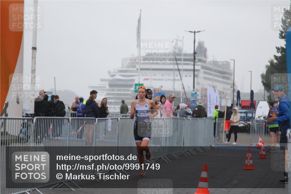 16.08.2026 - KN Förde Triathlon 2026 Markus Tischler http://msf.ph/oto/9991749 16.08.2026 09:50:15 Ziel  meine-sportfotos.de
