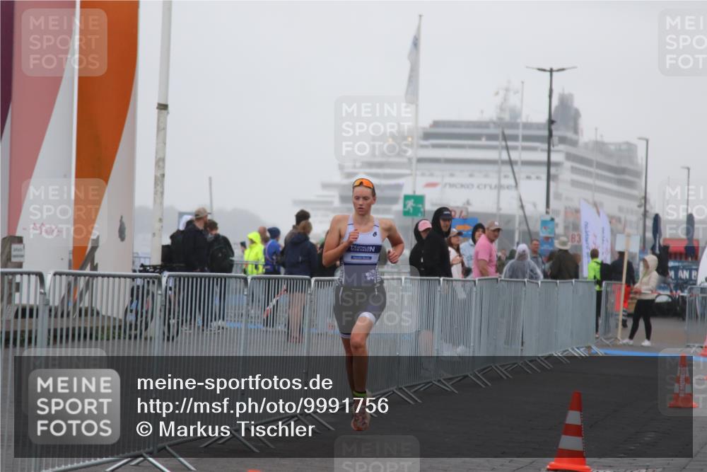 16.08.2026 - KN Förde Triathlon 2026 Markus Tischler http://msf.ph/oto/9991756 16.08.2026 09:50:15 Ziel  meine-sportfotos.de