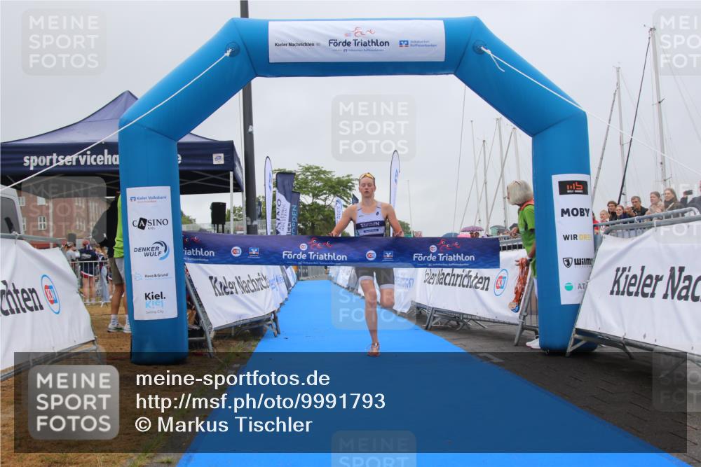 16.08.2026 - KN Förde Triathlon 2026 Markus Tischler http://msf.ph/oto/9991793 16.08.2026 10:05:40 Ziel 101, 101 meine-sportfotos.de