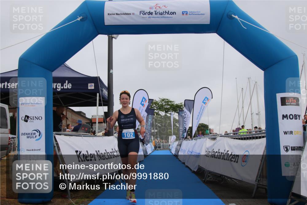 16.08.2026 - KN Förde Triathlon 2026 Markus Tischler http://msf.ph/oto/9991880 16.08.2026 10:12:29 Ziel 102, 102 meine-sportfotos.de