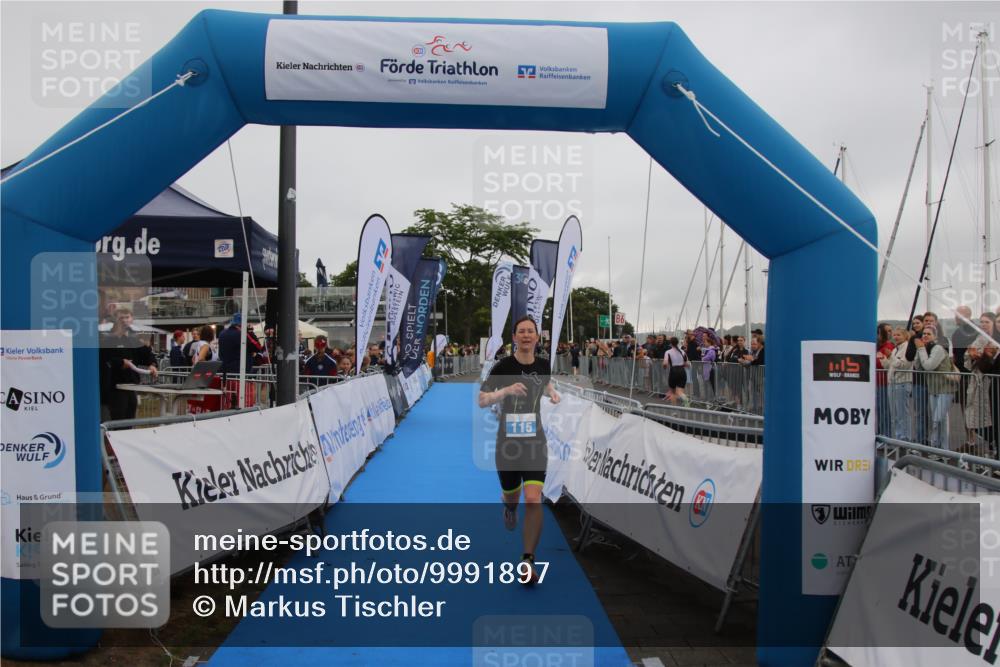 16.08.2026 - KN Förde Triathlon 2026 Markus Tischler http://msf.ph/oto/9991897 16.08.2026 10:13:58 Ziel 115, 115 meine-sportfotos.de