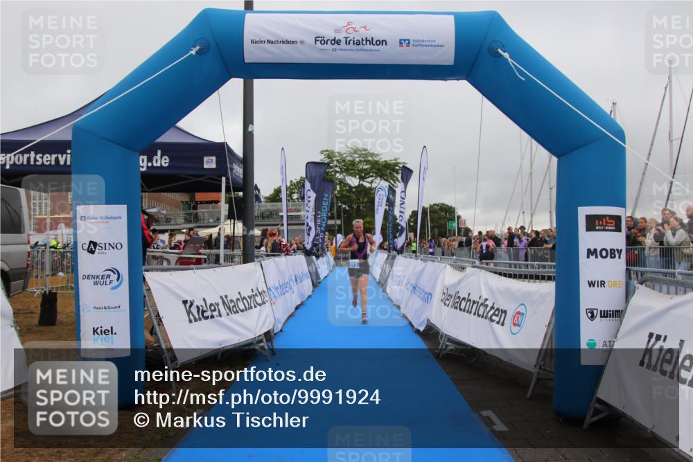 16.08.2026 - KN Förde Triathlon 2026 Markus Tischler http://msf.ph/oto/9991924 16.08.2026 10:18:41 Ziel 113, 113 meine-sportfotos.de