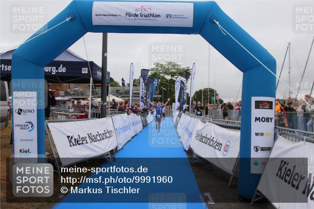 16.08.2026 - KN Förde Triathlon 2026 Markus Tischler http://msf.ph/oto/9991960 16.08.2026 10:21:28 Ziel 110, 116, 110, 116 meine-sportfotos.de