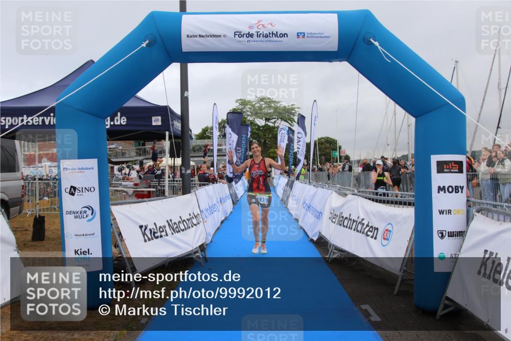 16.08.2026 - KN Förde Triathlon 2026 Markus Tischler http://msf.ph/oto/9992012 16.08.2026 10:24:00 Ziel 119, 119 meine-sportfotos.de