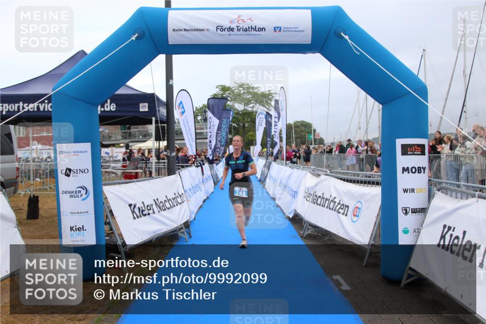 16.08.2026 - KN Förde Triathlon 2026 Markus Tischler http://msf.ph/oto/9992099 16.08.2026 10:27:00 Ziel 148, 148 meine-sportfotos.de