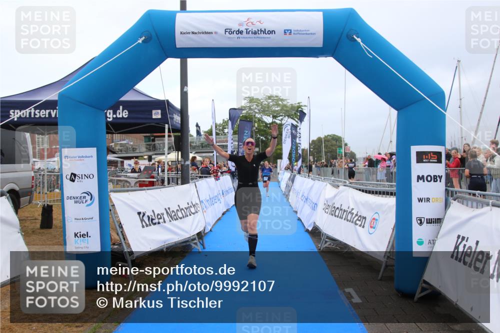 16.08.2026 - KN Förde Triathlon 2026 Markus Tischler http://msf.ph/oto/9992107 16.08.2026 10:27:36 Ziel 121, 143, 121, 143 meine-sportfotos.de