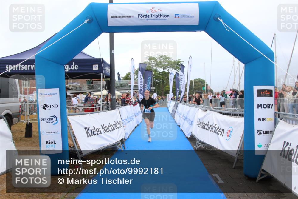 16.08.2026 - KN Förde Triathlon 2026 Markus Tischler http://msf.ph/oto/9992181 16.08.2026 10:28:36 Ziel 107, 117, 107, 117 meine-sportfotos.de