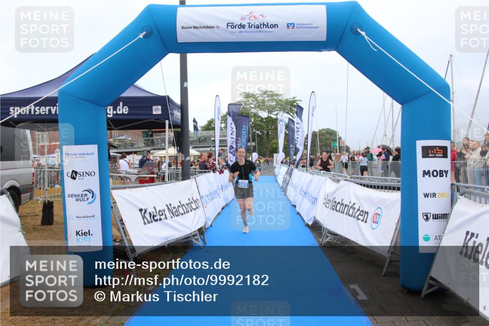 16.08.2026 - KN Förde Triathlon 2026 Markus Tischler http://msf.ph/oto/9992182 16.08.2026 10:28:36 Ziel 107, 117, 107, 117 meine-sportfotos.de