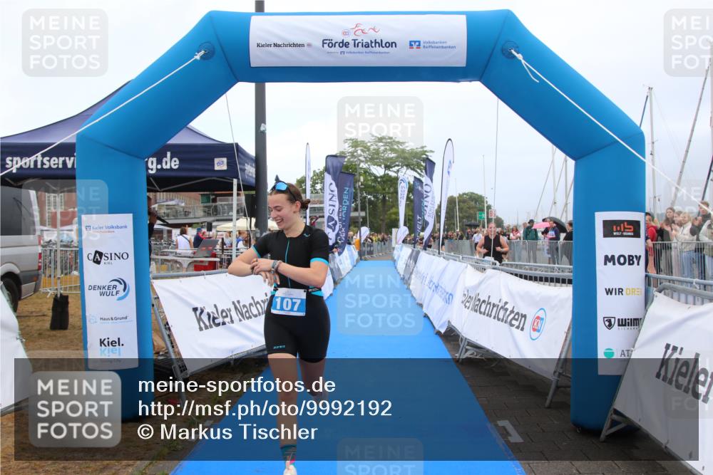 16.08.2026 - KN Förde Triathlon 2026 Markus Tischler http://msf.ph/oto/9992192 16.08.2026 10:28:38 Ziel 107, 117, 107, 117 meine-sportfotos.de