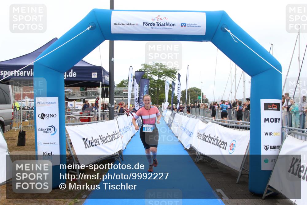 16.08.2026 - KN Förde Triathlon 2026 Markus Tischler http://msf.ph/oto/9992227 16.08.2026 10:30:57 Ziel 165, 165 meine-sportfotos.de