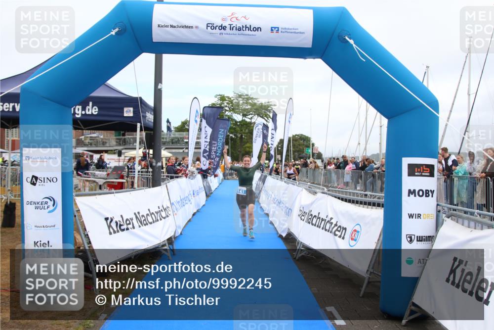 16.08.2026 - KN Förde Triathlon 2026 Markus Tischler http://msf.ph/oto/9992245 16.08.2026 10:31:48 Ziel 141, 141 meine-sportfotos.de