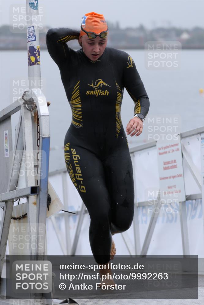 16.08.2026 - KN Förde Triathlon 2026 Antke Förster http://msf.ph/oto/9992263 16.08.2026 09:08:15 Schwimmen 105, 537, 102, 104 meine-sportfotos.de