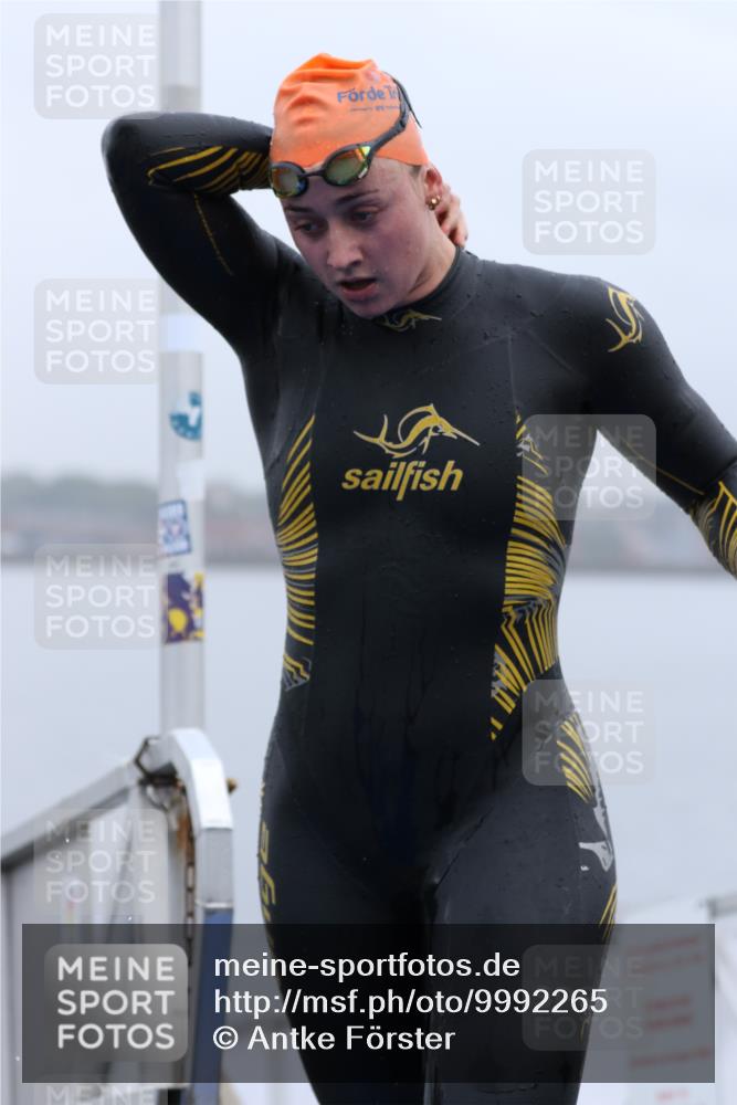16.08.2026 - KN Förde Triathlon 2026 Antke Förster http://msf.ph/oto/9992265 16.08.2026 09:08:15 Schwimmen 105, 537, 102, 104 meine-sportfotos.de