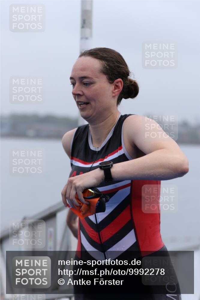 16.08.2026 - KN Förde Triathlon 2026 Antke Förster http://msf.ph/oto/9992278 16.08.2026 09:09:09 Schwimmen 109 meine-sportfotos.de