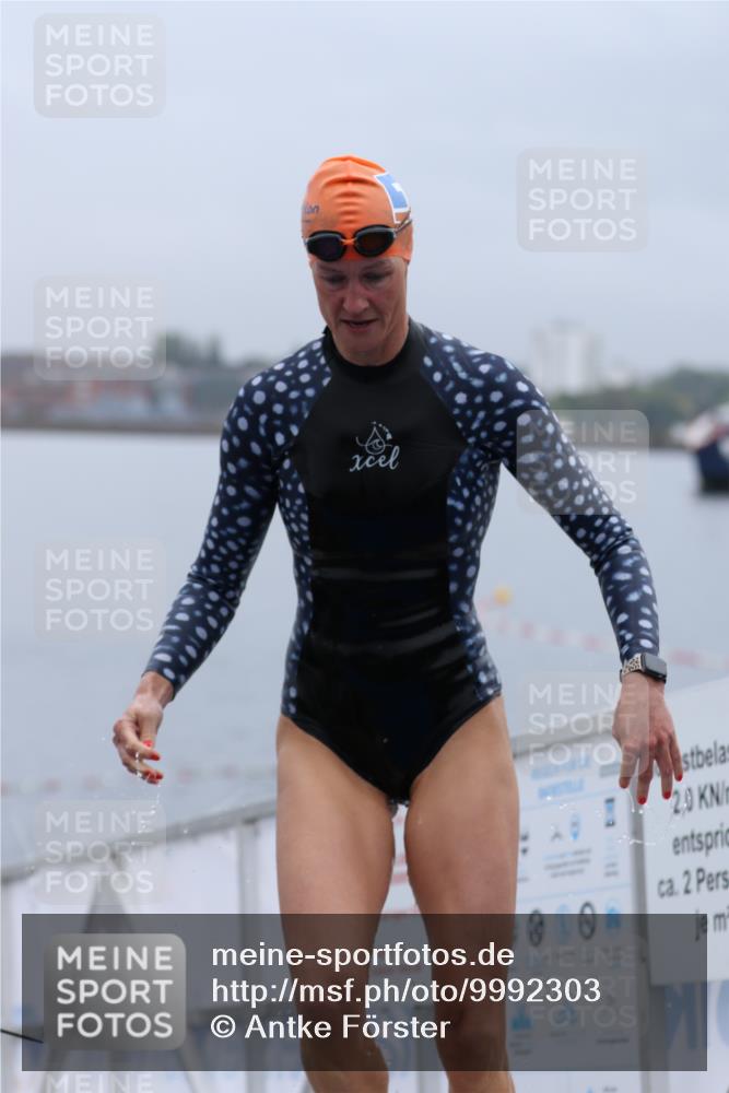 16.08.2026 - KN Förde Triathlon 2026 Antke Förster http://msf.ph/oto/9992303 16.08.2026 09:10:42 Schwimmen 107, 121, 1, 110, 112, 115, 119 meine-sportfotos.de