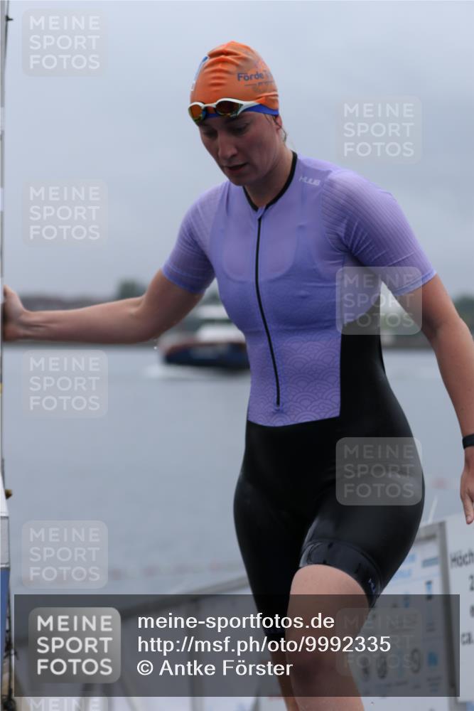 16.08.2026 - KN Förde Triathlon 2026 Antke Förster http://msf.ph/oto/9992335 16.08.2026 09:11:16 Schwimmen 1, 112, 113, 115, 118, 119, 117, 122, 133, 140, 142 meine-sportfotos.de