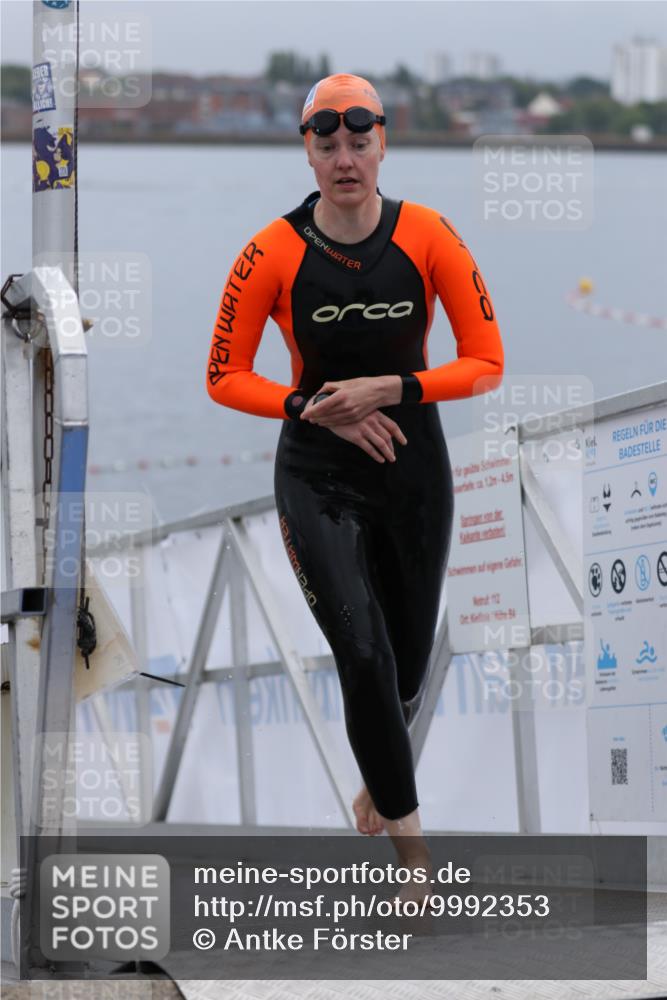 16.08.2026 - KN Förde Triathlon 2026 Antke Förster http://msf.ph/oto/9992353 16.08.2026 09:11:39 Schwimmen 117, 118, 122, 133, 140, 142 meine-sportfotos.de