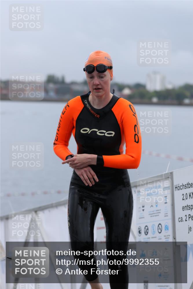 16.08.2026 - KN Förde Triathlon 2026 Antke Förster http://msf.ph/oto/9992355 16.08.2026 09:11:40 Schwimmen 117, 118, 122, 133, 140, 142 meine-sportfotos.de