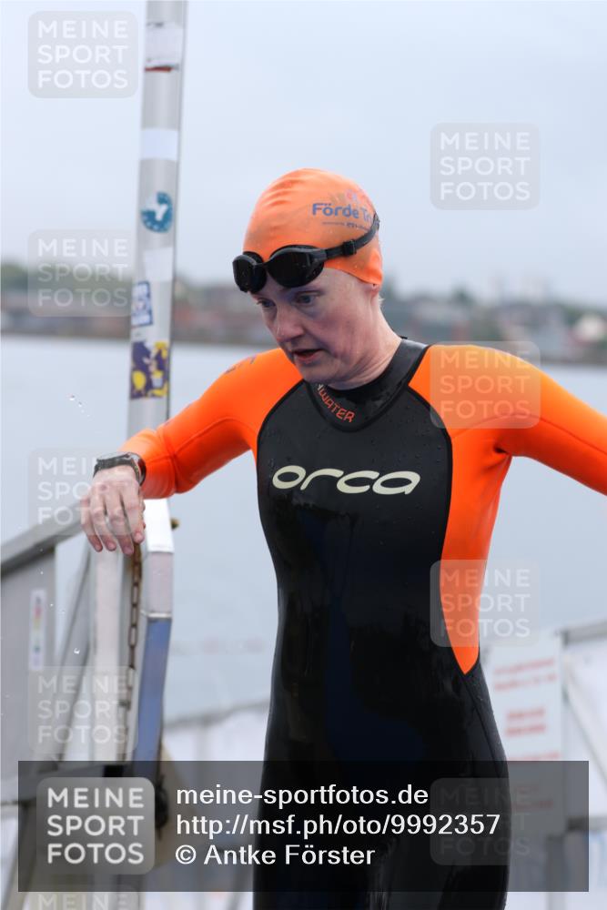 16.08.2026 - KN Förde Triathlon 2026 Antke Förster http://msf.ph/oto/9992357 16.08.2026 09:11:40 Schwimmen 117, 118, 122, 133, 140, 142 meine-sportfotos.de