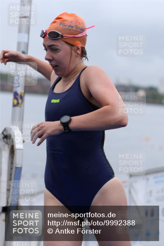 16.08.2026 - KN Förde Triathlon 2026 Antke Förster http://msf.ph/oto/9992388 16.08.2026 09:12:50 Schwimmen 130, 129, 143, 160 meine-sportfotos.de
