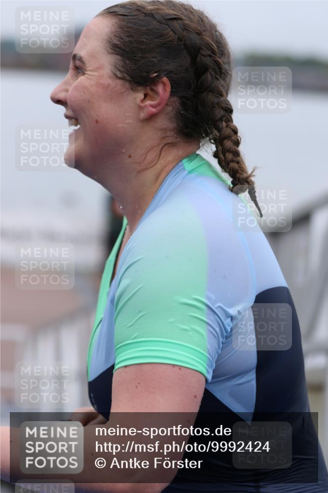 16.08.2026 - KN Förde Triathlon 2026 Antke Förster http://msf.ph/oto/9992424 16.08.2026 09:13:45 Schwimmen 108, 123, 124, 131, 148, 120, 185 meine-sportfotos.de