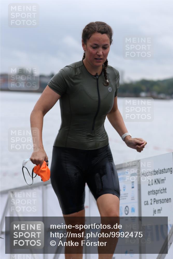 16.08.2026 - KN Förde Triathlon 2026 Antke Förster http://msf.ph/oto/9992475 16.08.2026 09:15:05 Schwimmen 147, 158, 159, 135, 145, 150, 153 meine-sportfotos.de