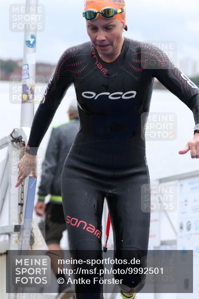 16.08.2026 - KN Förde Triathlon 2026 Antke Förster http://msf.ph/oto/9992501 16.08.2026 09:15:52 Schwimmen 170, 168 meine-sportfotos.de