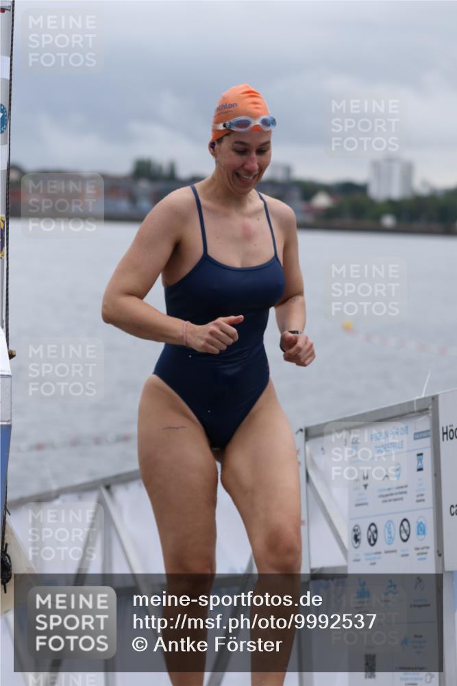 16.08.2026 - KN Förde Triathlon 2026 Antke Förster http://msf.ph/oto/9992537 16.08.2026 09:16:54 Schwimmen 152, 165, 169, 138, 166, 177, 180, 186 meine-sportfotos.de