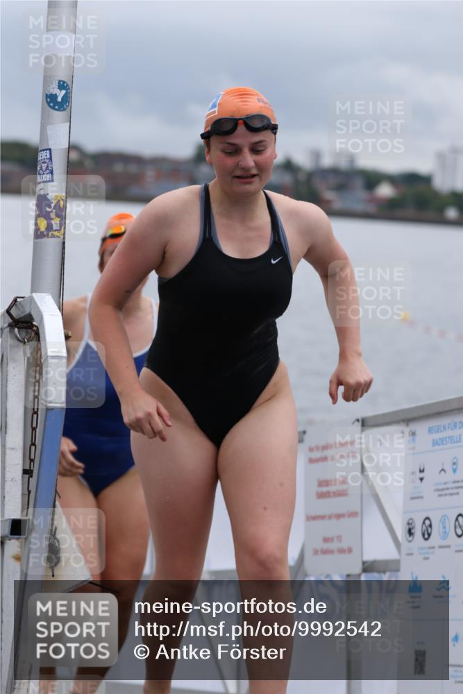 16.08.2026 - KN Förde Triathlon 2026 Antke Förster http://msf.ph/oto/9992542 16.08.2026 09:16:58 Schwimmen 152, 165, 169, 177, 138, 139, 166, 180, 186, 187 meine-sportfotos.de