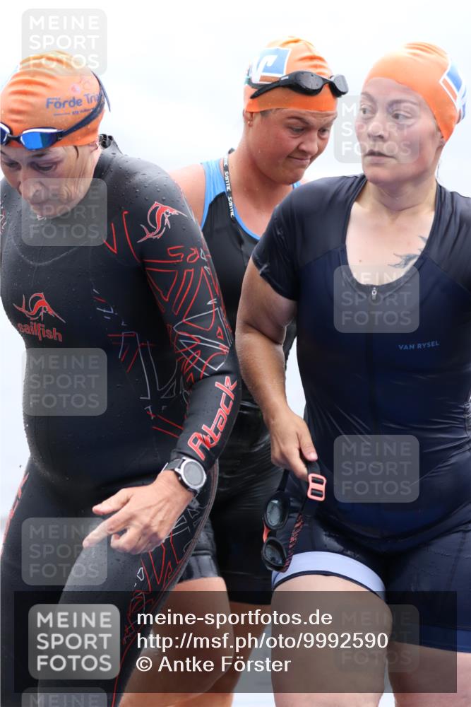 16.08.2026 - KN Förde Triathlon 2026 Antke Förster http://msf.ph/oto/9992590 16.08.2026 09:17:55 Schwimmen 156, 171, 172, 174, 190, 197, 126, 163, 176, 189, 190, 191 meine-sportfotos.de