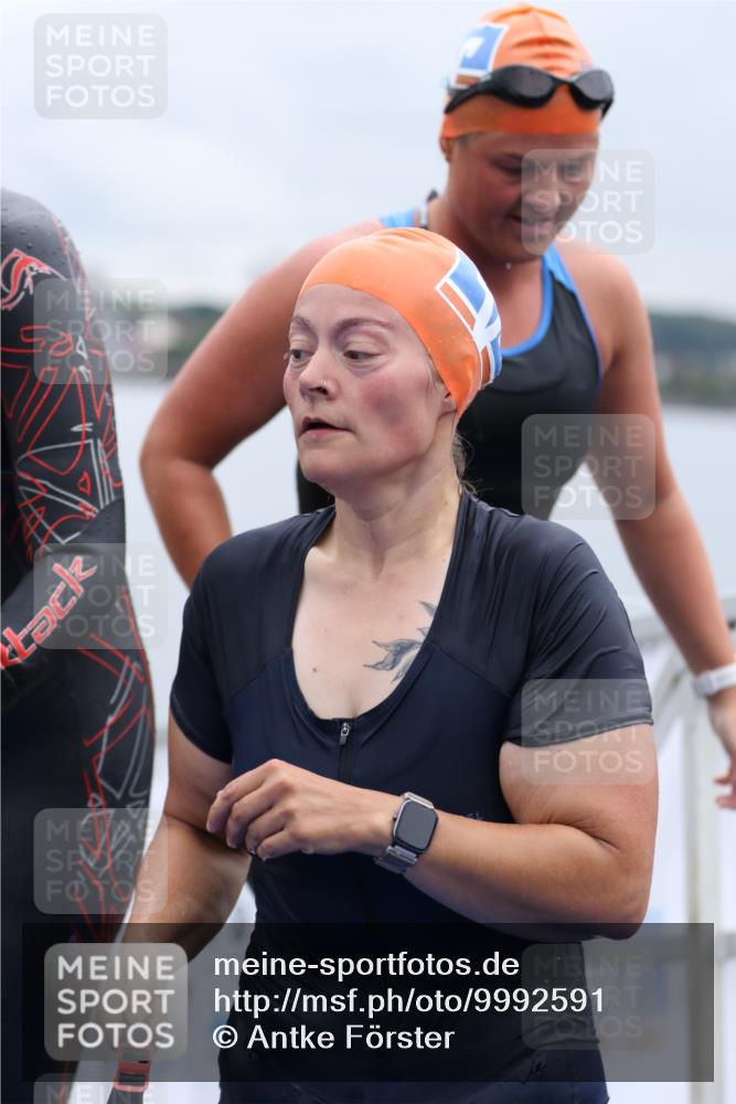 16.08.2026 - KN Förde Triathlon 2026 Antke Förster http://msf.ph/oto/9992591 16.08.2026 09:17:56 Schwimmen 156, 171, 172, 174, 190, 197, 126, 163, 176, 189, 191 meine-sportfotos.de