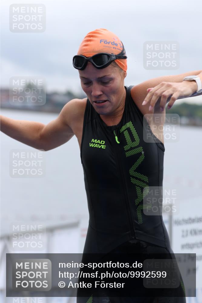 16.08.2026 - KN Förde Triathlon 2026 Antke Förster http://msf.ph/oto/9992599 16.08.2026 09:18:00 Schwimmen 126, 156, 171, 172, 174, 190, 197, 163, 176, 189, 191, 192, 203 meine-sportfotos.de